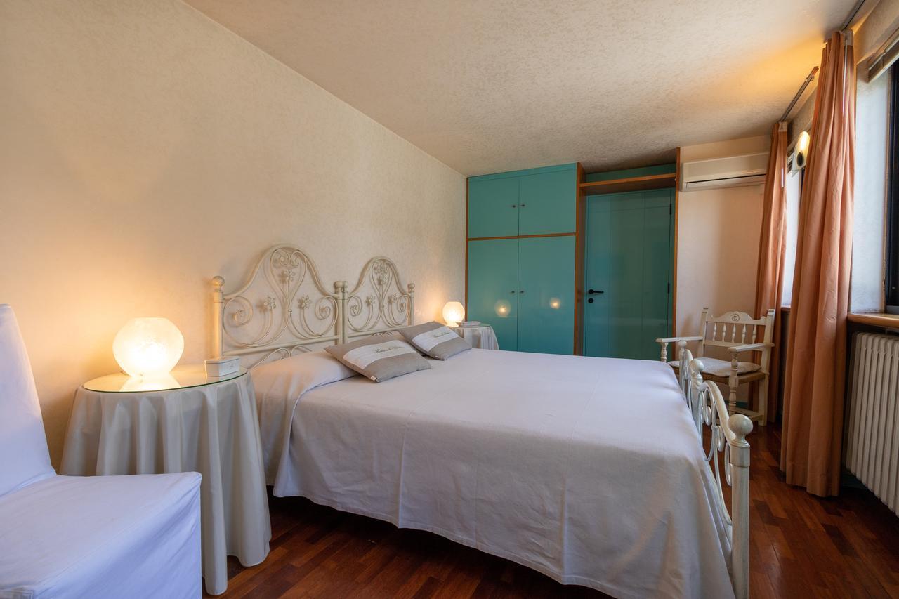 Attico Di Charme Bed & Breakfast Verona Ngoại thất bức ảnh
