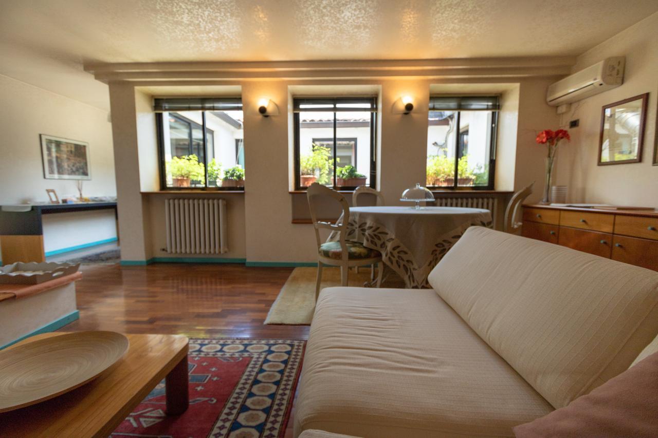 Attico Di Charme Bed & Breakfast Verona Ngoại thất bức ảnh